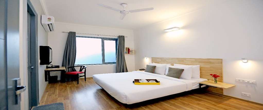 Hotel Oyo Townhouse 018 Medanta Gurgaon Zimmer foto